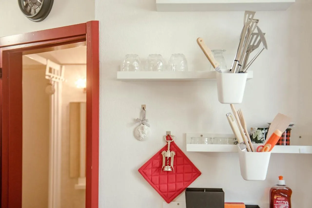 Red Passion Apartment Cernobbio