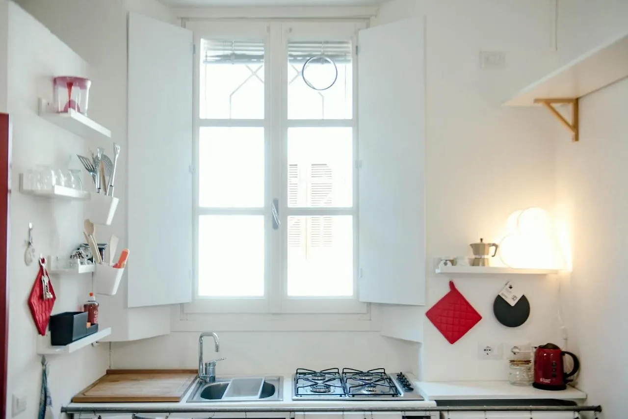 Red Passion Apartment Cernobbio