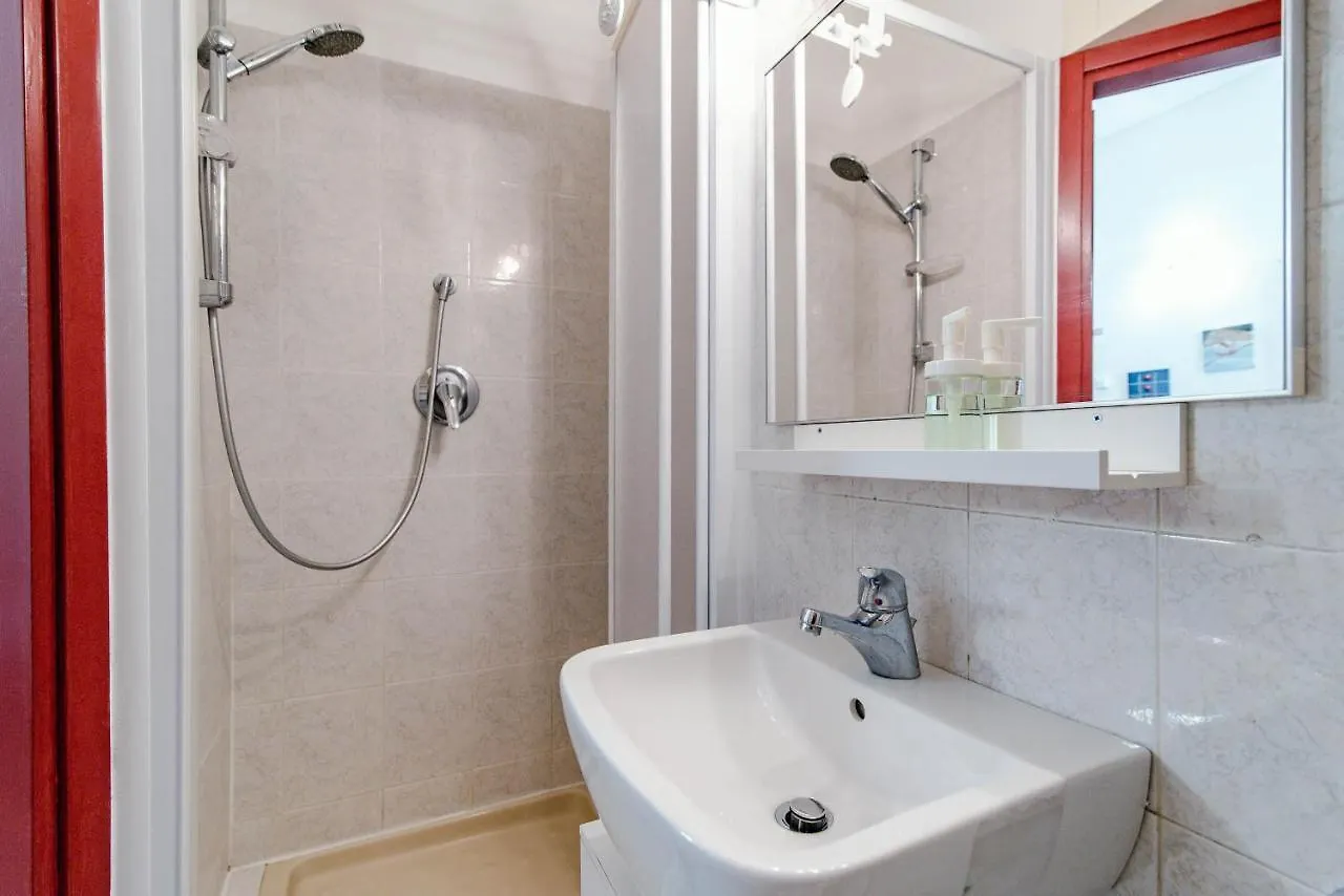 Red Passion Apartment Cernobbio